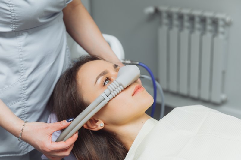 Lady receives nitrous oxide
